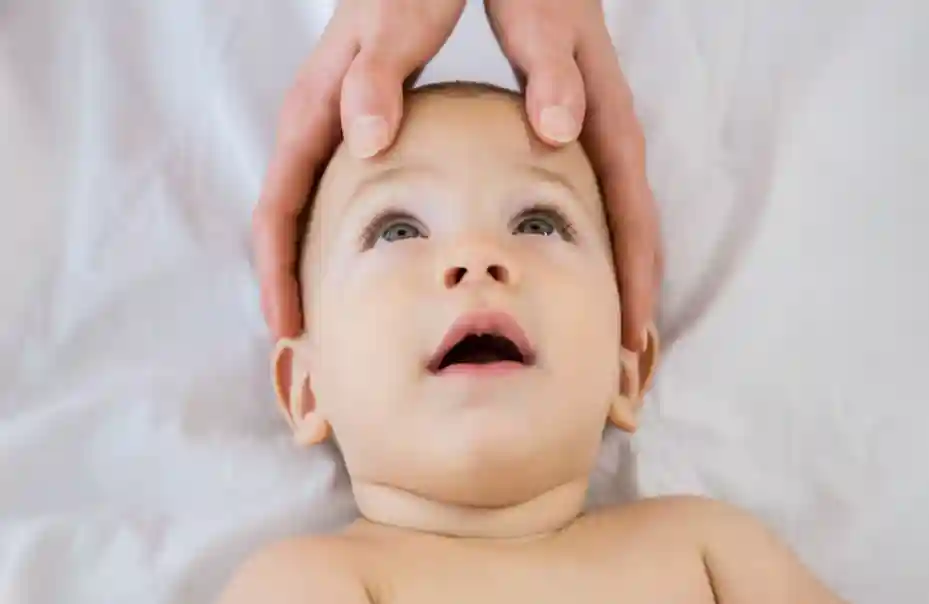 Wie Kinderosteopathie die gesunde Entwicklung Ihres Kindes unterstützt